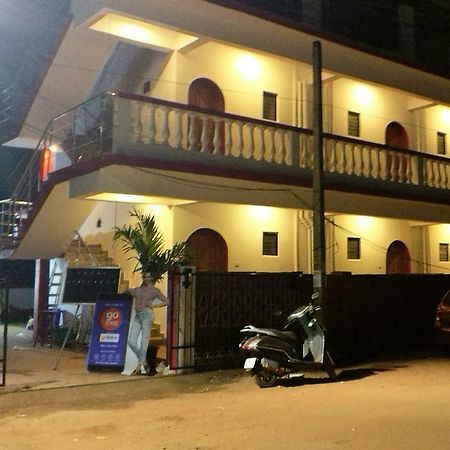Hotel Mary Joey Baga Extérieur photo